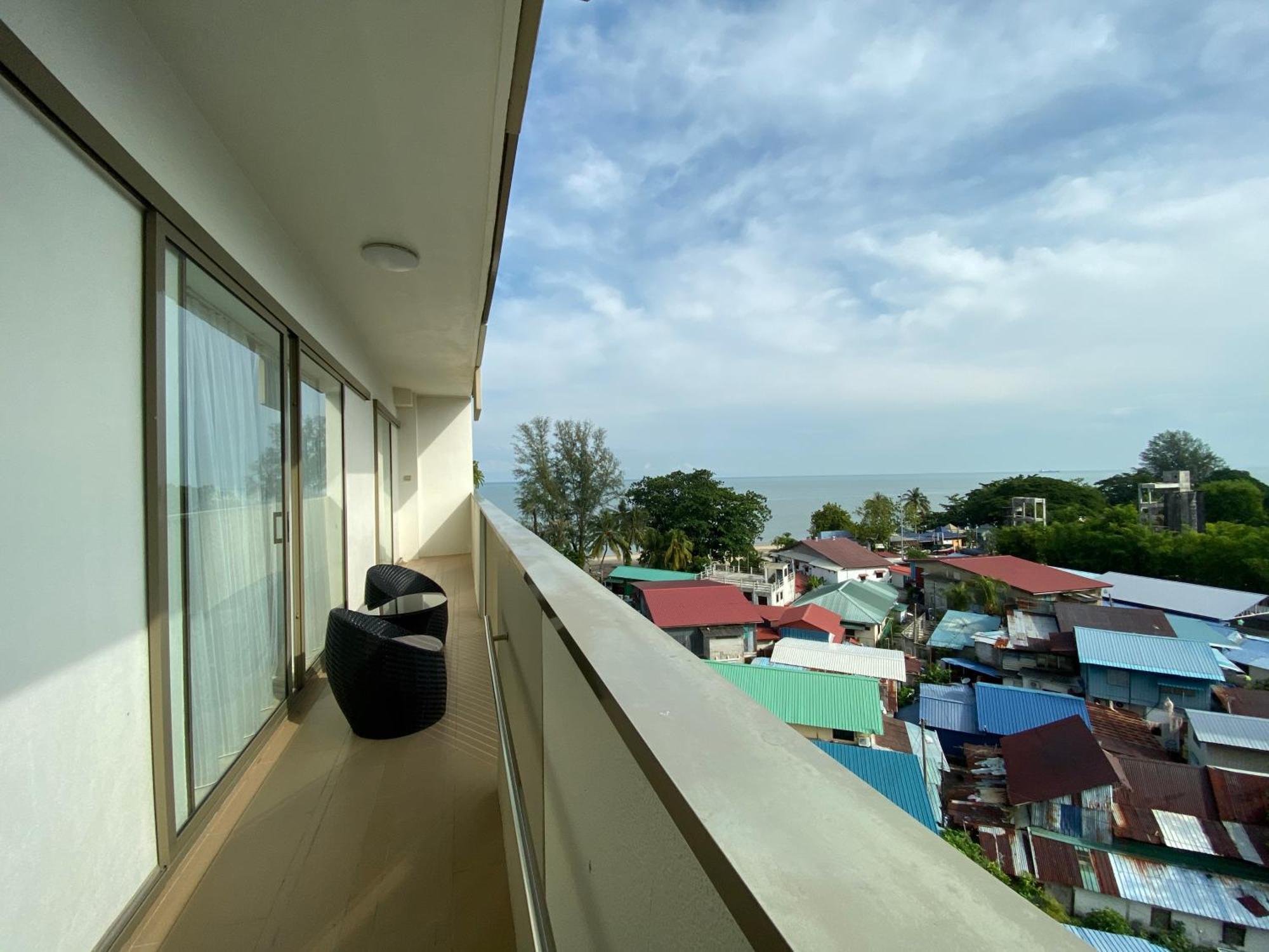 By The Sea @ Cozy Beachfront Home Batu Feringgi Exteriér fotografie